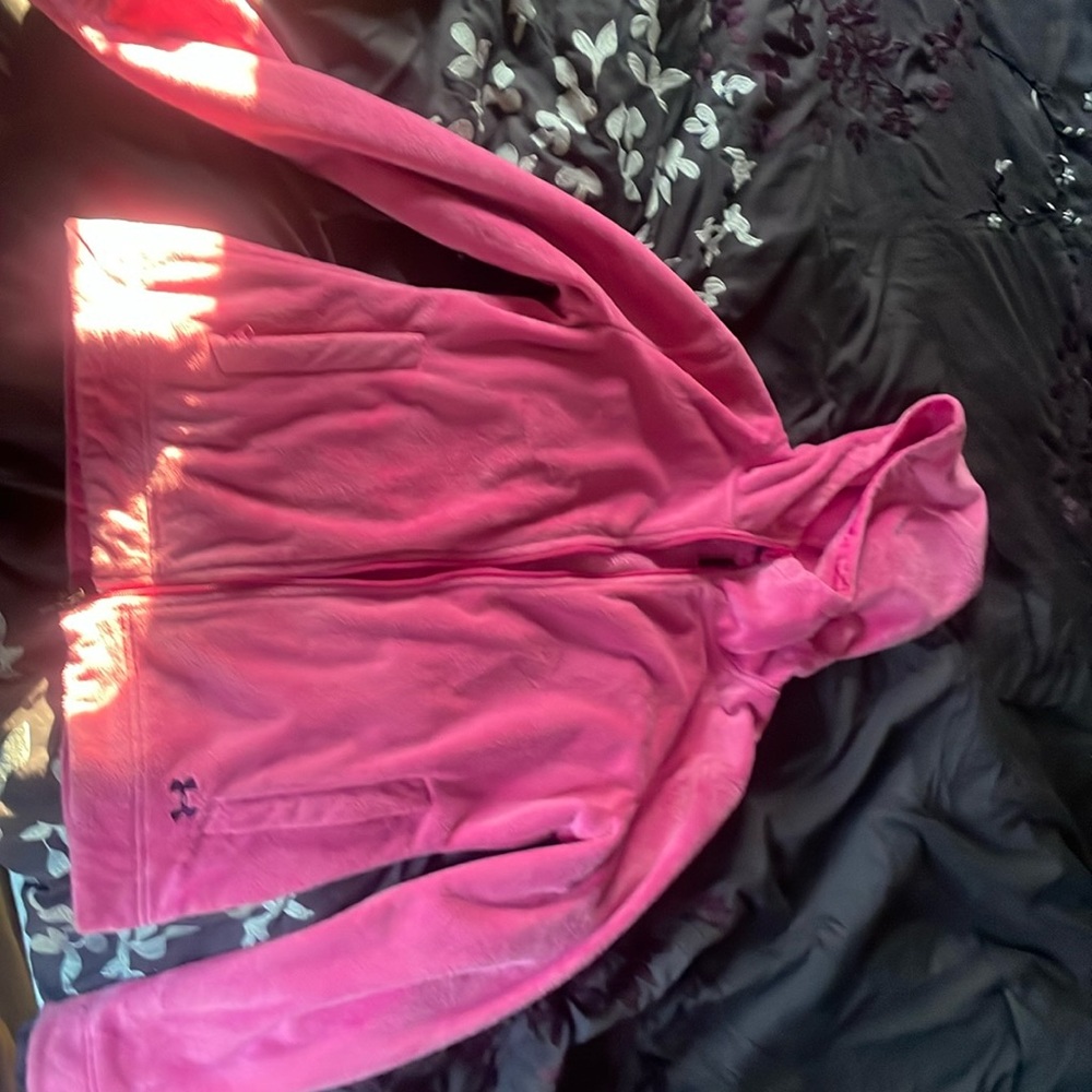 Under Armour zip up hooded jacket/sweatshirtrt
